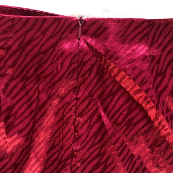 West of Melrose Maroon Zebra Print Ruched Satin Mini Skirt Size Small - Picture 6 of 10